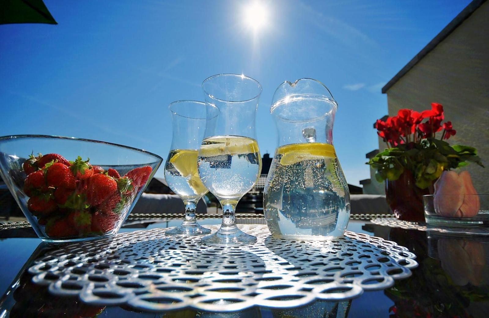 Sunshine - 650 Metrow Od Plazy Apartment Mielenko